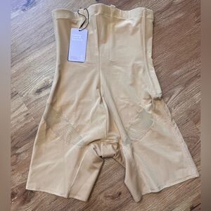 Honeylove High-Waist Sculpting Shapewear Shorts in Nude